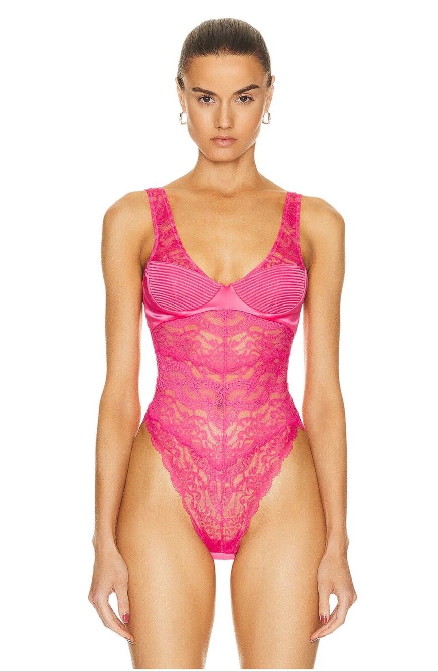 NWT Versace Runway SS23 Bodysuit Size 1C/ 32C/ XS Bustier Satin Lace Pink $875